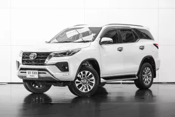 2020 Toyota Fortuner 2.4 V SUV ออกรถง่าย