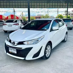 2019 Toyota YARIS 1.2 E รถเก๋ง 5 ประตู 