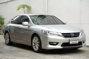 2015 Honda ACCORD 2.4 TECH รถเก๋ง 4 ประตู รถบ้านมือเดียว ไมล์น้อย 