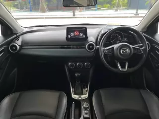 2020 Mazda 2 1.3 SP รถเก๋ง 4 ประตู 