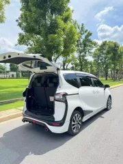 2016 Toyota Sienta 1.5 V รถมินิเวน ออกรถง่าย