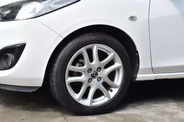 2013 Mazda 2 1.5 Elegance Groove รถเก๋ง 4 ประตู 