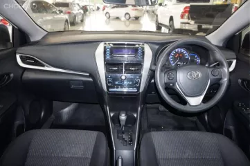 2019 Toyota Yaris Ativ 1.2 E รถเก๋ง 4 ประตู 