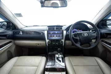 1C211 TOYOTA CAMRY 2.5 HYBRID DVD AT 2012