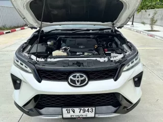 2022 Toyota Fortuner 2.4 Leader V 4WD SUV เจ้าของขายเอง รถบ้านมือเดียว ไมล์น้อย 