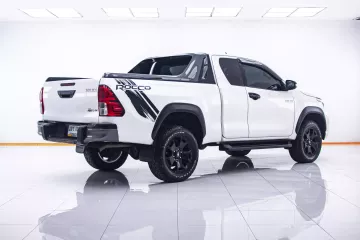 ผ่อน  10,467 TOYOTA REVO  ROCCO 2.4 SMARTCAB PRERUNNER 2019 