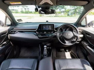 Toyota C-HR 1.8 MID Hybrid ปี : 2019