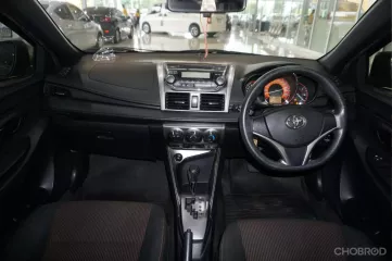 2016 Toyota YARIS 1.2 E รถเก๋ง 5 ประตู 