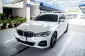 BMW 330e M Sport  Plug-in Hibrid ปี 2020 สีขาว-0