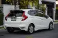 กลิ่นใหม่ยังอยู่ ไมล์เพียง6หมื่น🔥2017 Honda JAZZ 1.5 V i-VTEC รถเก๋ง 5 ประตู -3