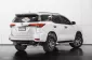 2018 Toyota Fortuner 2.4 V SUV ออกรถฟรี-18
