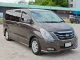 HYUNDAI H1 deluxe ปี2014 ประตูไฟฟ้า ไมล์น้อย เจ้าของดีแลดี ภายในใหม่ สวย สะอาด รถสวยเหมือนเดิมครับ-22