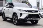 2022 Toyota Fortuner 2.4 Legender รถสวยสภาพพร้อมใช้งาน ไม่แตกต่างจากป้ายแดงเลย-1