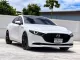 2021 Mazda 3 100th Aniversary 2.0 SP สีขาว เครื่องเบนซิน ตัวพิเศษ Limited ออฟชั่นเต็มตัว Top สุด-1