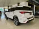 2017 Toyota Fortuner 2.4 V SUV -7