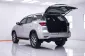 5A976 Toyota Fortuner 2.4 V SUV 2019 -13