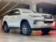 2015 Toyota Fortuner 2.8 V 4WD สีขาว-13