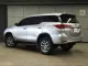 2016 Toyota Fortuner 2.8 V SUV AT TOP สุด 2WD FULL OPTION ไมล์แท้ ประวัติดูแลรักษารถดี B2357-18